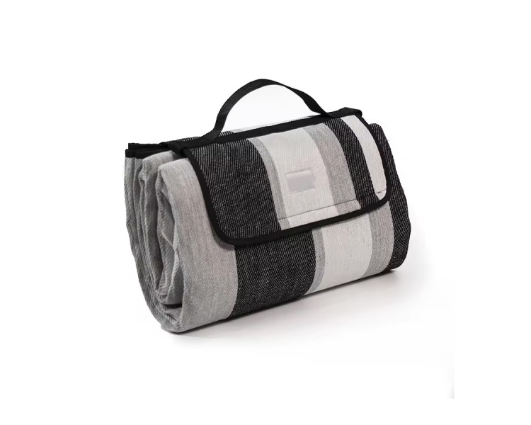 Foldable fine waterproof beach picnic mat