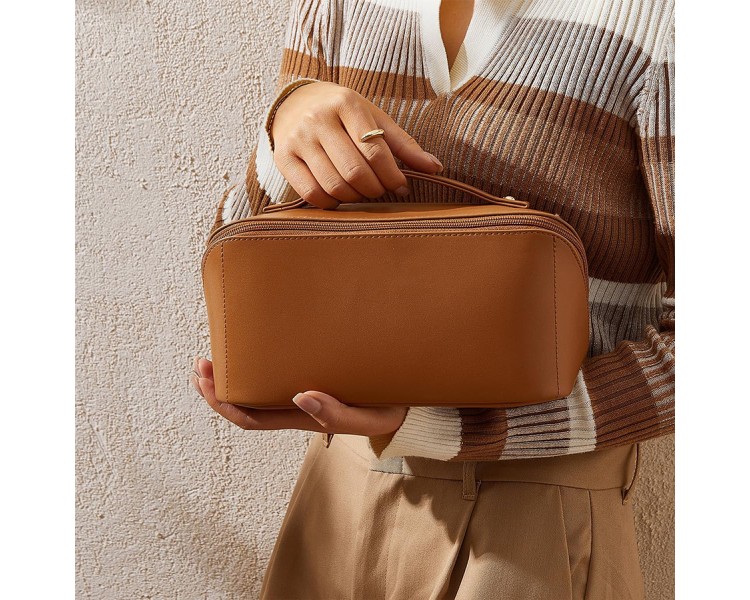 Leather classic fashion toiletry bag